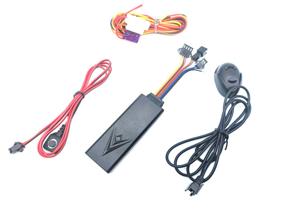 LBS Position 180mAh GSM ACC Detection Car GPS Tracker With Voice Monitoring